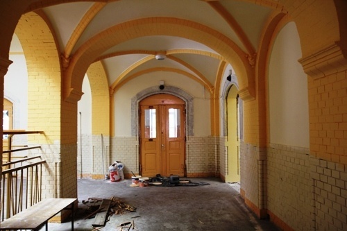 Wakacyjne remonty   w legnickich plac&oacute;wkach oświatowych